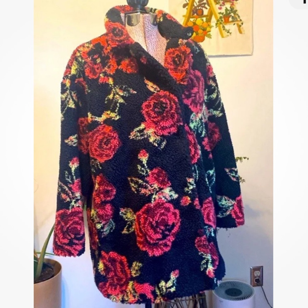 Anthropologie If By Sea Winter Roses Teddy black floral coat, size small